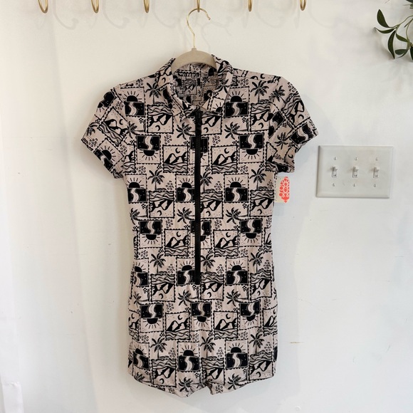 Free People Stone Fox Kiki Romper One Piece Swimsuit Postcard - Picture 3 of 6